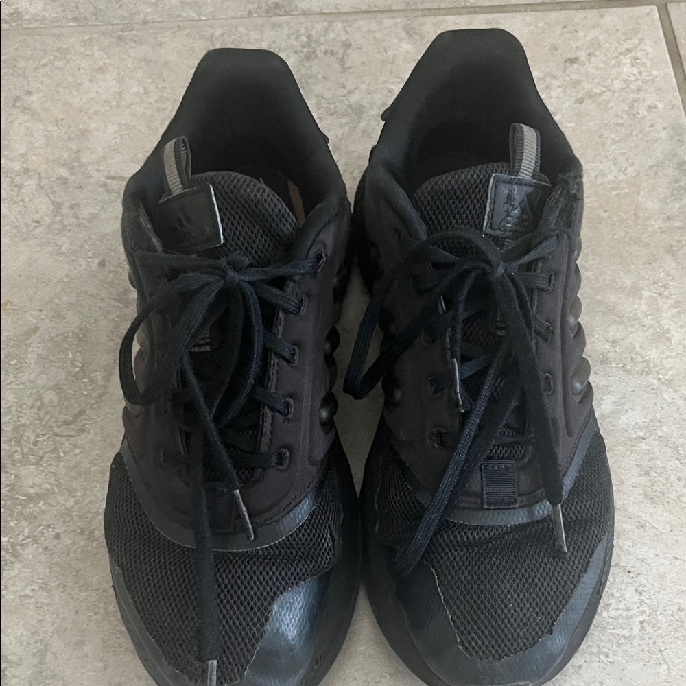 Adidas Black 7.5 Women's Athletic Shoes